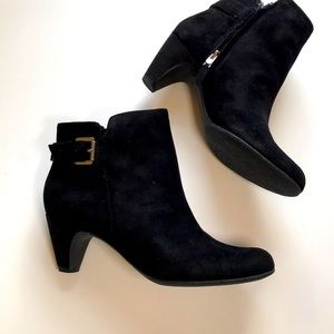 NIB Sam Edelman black suede boots size 7.5